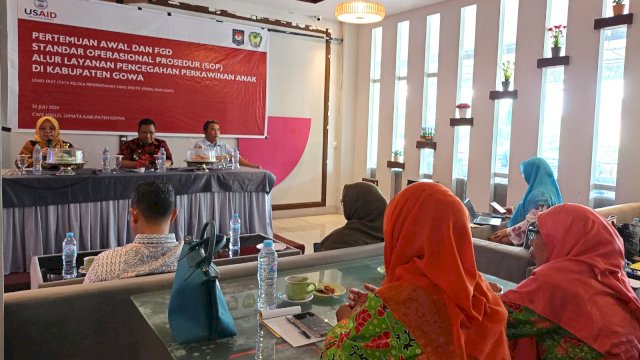 Pemerintah Kabupaten Gowa menggelar FGD Penyusunan Standar Operasional Prosedur (SOP) Layanan Pencegahan Perkawinan Anak, di Meelo Cafe, Jalan H. M.Yasin Limpo, Kelurahan Samata, Kamis, (25/07/2024). (Dok. Chaerani/Republiknews.co.id)