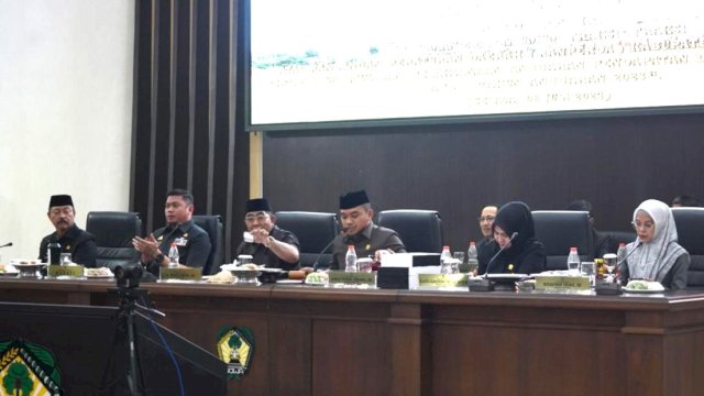 Suasana Rapat Pemandangan Umum Fraksi-Fraksi DPRD Kabupaten Gowa, di Ruang Rapat Paripurna DPRD Kabupaten Gowa, kemarin. (Dok. Humas Gowa)