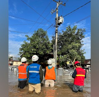 PLN Tanggap Pulihkan Pasokan Listrik Akibat Banjir di Kabupaten Sidrap dan Soppeng