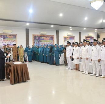 Dikukuhkan Indah Putri Indriani, Masa Jabatan Kades Di Lutra Bertambah 2 Tahun