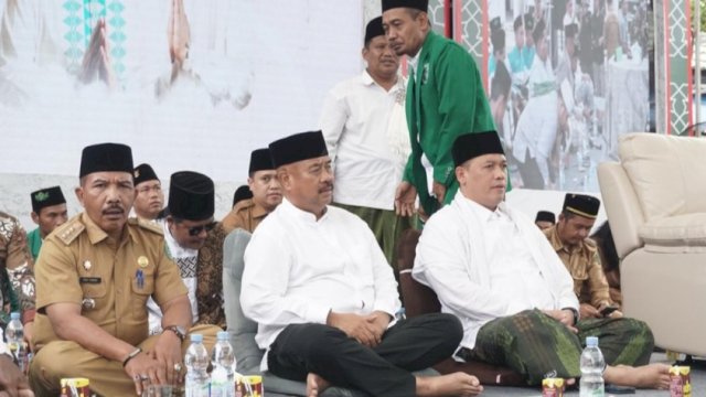 Bupati Kutai Kartanegara Edi Damansyah, hadiri Istighotsah Kubro di Desa Bukit Raya. (Istimewa)