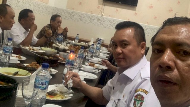 Ket : Pj Wali Kota Parepare, Akbar Ali saat Menghadiri Pertemuan dan Makan Malam dengan Mendagri Tito Karnavian di Makassar