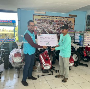 Bantu Alat Tani, PLN Komitmen Kembangkan Pertanian di Kolaka