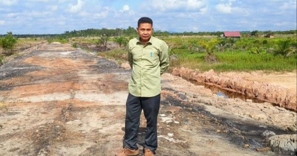 Reses di Desa Sepaso, Ketua DPRD Joni Dengarkan Aspirasi Infrastruktur Jalan dan Pengadaan Barang