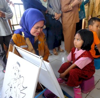 Mussadiyah Rauf Pantau Langsung Program Posrana PKK Barombong