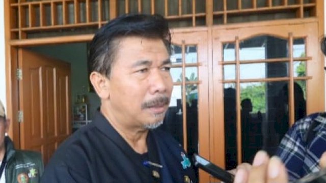 Sekda Kukar, Sunggono saat diwawancara awak media. (Istimewa)