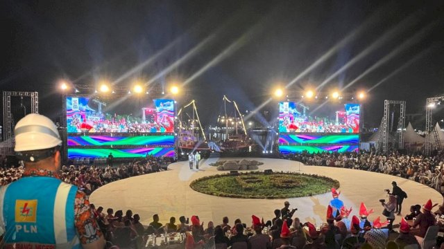 Petugas PLN tengah bersiaga dalam event F8 Makassar 2024. (Istimewa)