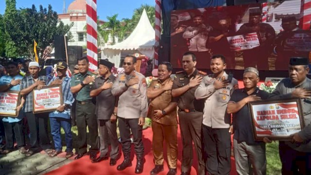 Kapolda Sulsel Irjen Pol Andi Rian, bersama unsur Forkopimda Jeneponto. (Istimewa)