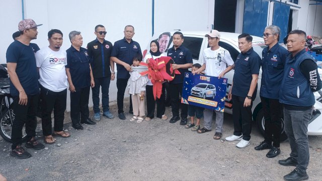 Warga Bahagia dan Terharu Menangkan Mobil Undian Jalan Sehat TSM Day, Doakan Tasming Hamid Terpilih Jadi Wali Kota Parepare