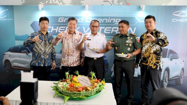 Wali Kota Makassar, Moh Ramdhan Pomanto menghadiri Grand Opening Showroom Chery Veteran Cherindo Makassar yang berlokasi di Veteran Utara, Rabu (15/5/2024). (Foto: Istimewa)