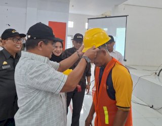 Aspirasi Abang Fauzi, 105 Pekerja Konstruksi Ikut Sertifikasi