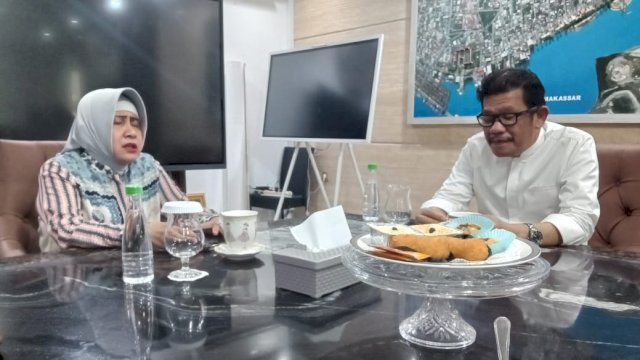 Ketua DPW PKB Sulsel, Azhar Arsyad saat bersilaturahmi ke kediaman Indira Yusuf Ismail di Jalan Amirullah, Makassar, Jumat (19/7/2024). (Foto: Istimewa)