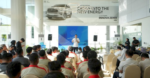 Program People Contest, Karyawan Kalla Toyota Diajak Utamakan Pelayanan Bagi Pelanggan