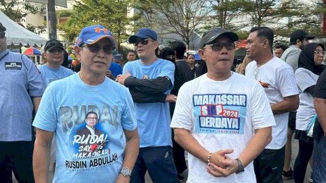 Dua bakal calon Walikota Makassar, yakni Rusdin Abdullah dan Irwan Adnan bertemu di Kawasan CFD Jalan Boulevard, Makassar, Minggu (7/7/2024) pagi. (Foto: Istimewa)