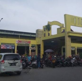 Disperindag Kukar Revitalisasi Kios dan Toko Rusak Pasar Mangkurawang