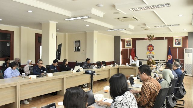 Komisi Pengawas Persaingan Usaha (KPPU) saat melakukan dengan sejumlah pelaku usaha di sektor pertambangan, di Kantor KPPU RI, kemarin. (Dok. Humas KPPU)