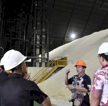 Ketua KPPU Tinjau Aktivitas Industri Gula di Makassar Bersaing Sehat
