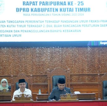 DPRD Kutim Gelar Rapat Paripurna ke-25, Bahas Tanggapan Pemerintah atas PU Fraksi-fraksi Terhadap 2 Raperda