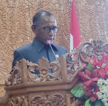 Ubaldus Badu Sampaikan Beberapa Poin Penting dari Fraksi Nasdem Terhadap Dua Raperda Inisiasi Pemkab Kutim