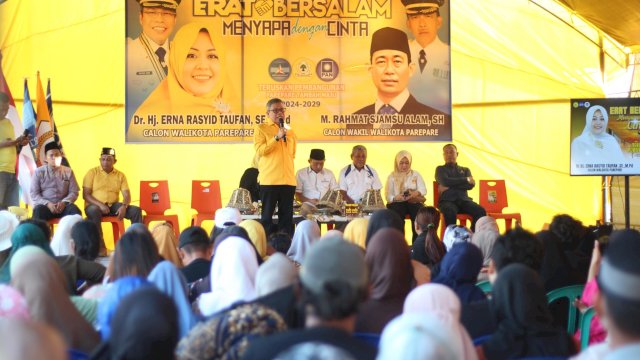 Menyapa di Sumpang Minangae, Taufan Pawe : Kesejahteraan Pedagang Harus Jadi Perhatian ERAT Bersalam