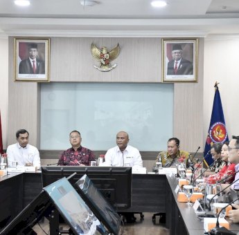 KPPU Libatkan Jasa Penyedia Layanan Internet Kaji Proyek Starlink