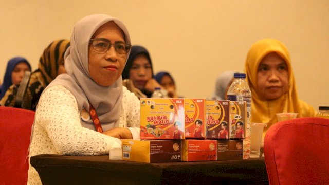80 peserta dari pelaku UP2K binaan TP PKK Gowa dan pelaku UMKM di Gowa mengikuti Pelatihan Packaging Kemasan dan Digital Marketing, di Hotel Grand Imawan, Makassar, kemarin. (Dok. Humas Gowa)