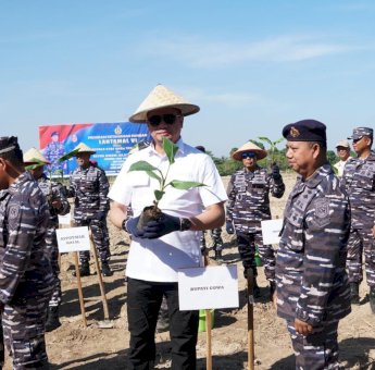 Ikut Menanam Pohon, Adnan Dukung Gerakan Ketahanan Pangan Lantamal VI