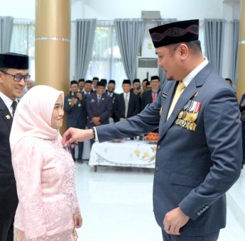 Ratusan ASN Pemkab Gowa Terima Penganugerahan Tanda Kehormatan