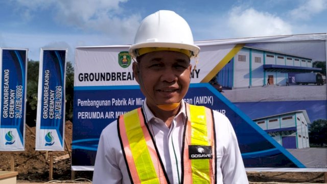 Ketua DPRD Kutai Timur, Joni, saat menghadiri Groundbreaking pembangunan Pabrik Air Minum Dalam Kemasan oleh Perumdam TTBK, Jumat (31/05/2024). (Istimewa)