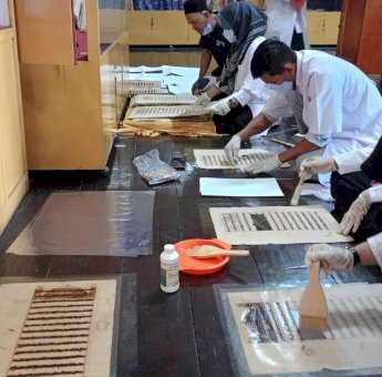Koleksi Arsip Musuem Balla Lompoa di Preservasi