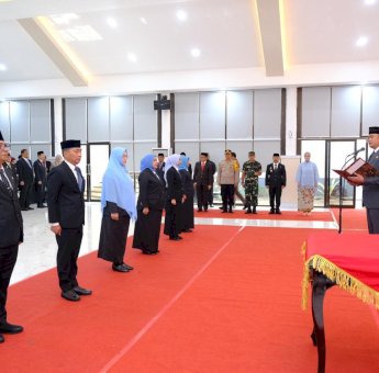 Adnan Lantik 6 Pejabat Tinggi Pratama Pemkab Gowa