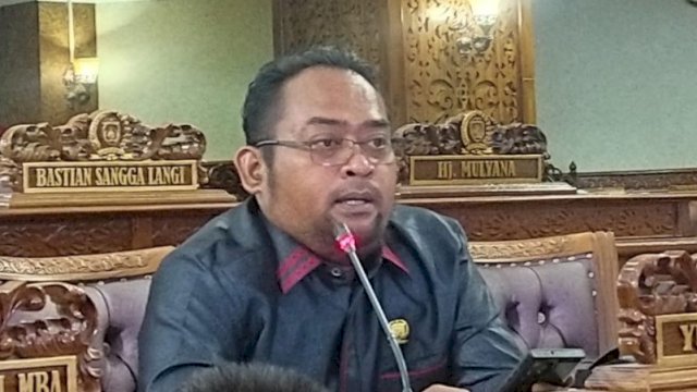 Anggota PRD Kutai Timur, Faizal Rachman, saat menyampaikan intrusi dalam Rapat Paripurna ke-28, Senin (24/06/2024). (Istimewa)