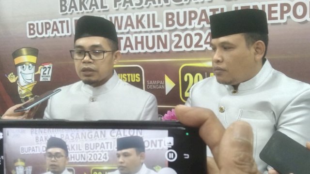 Ketua KPU Kabupaten Jeneponto Asmin Syarif, memberikan keterangan pers. (Istimewa)