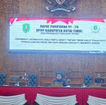 DPRD Kutim Gelar Rapat Paripurna Penyampaian LHK Pansus Terkait Tindak Lanjut Permasalahan Poktan Karya Bersama dengan PT Indominco Mandiri