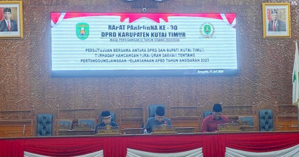 Rapat Paripurna DPRD Kutim, Bahas Persetujuan Bersama Terhadap Raperda Pertanggungjawaban APBD 2023