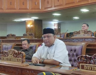 Tak Kuorum, Agusriansyah Ridwan Interupsi Rapat Paripurna Sarankan Rapat Diskorsing