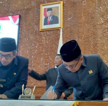Raperda Pertanggungjawaban APBD Kutim TA 2023 Sah Jadi Perda