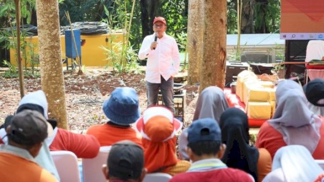 Wali Kota Makassar, Moh Ramdhan Pomanto saat menjadi narasumber pada kegiatan TOT Building Character yang digelar Dinas Pendidikan Makassar di Tokka Tena Rata, Maros, Sabtu (6/7/2024). (Foto: Istimewa)