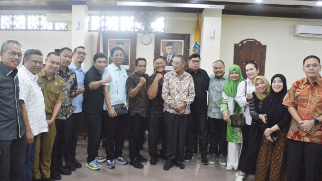 Bapemperda DPRD Sulsel saat melakukan kunjungan kerja ke Kantor DPRD Provinsi Bali, Selasa (6/8/2024). (Foto: Istimewa)