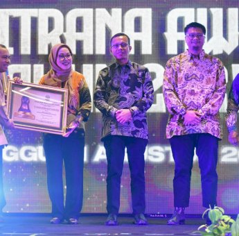 Berhasil Lindungi Pekerjanya, Huadi Group Raih Penghargaan Paritrana BPJS Ketenagakerjaan Award 2023