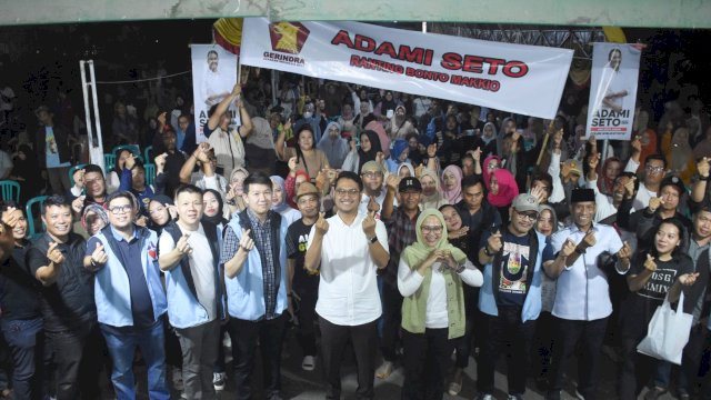 Pasangan bakal Calon Wali Kota dan Wakil Wali Kota Makassar, Andi Seto Asapa-Rezki Mulfiati Lutfi saat bersilaturahmi dengan warga Kelurahan Minasa Upa, Kecamatan Rappocini, Makassar, Senin (12/8/2024). (Foto: Istimewa)