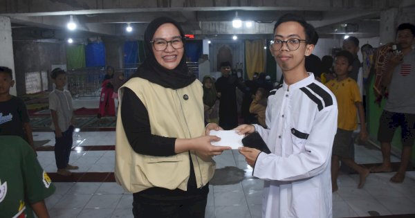 Rezki Mulfiati Lutfi Penuhi Permintaan Warga Tallo, Ikut Bantu Pembangunan Masjid