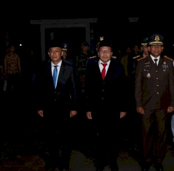 Khidmat, Danny Pomanto Hadiri Apel Kehormatan dan Renungan Suci di TMP Panaikang