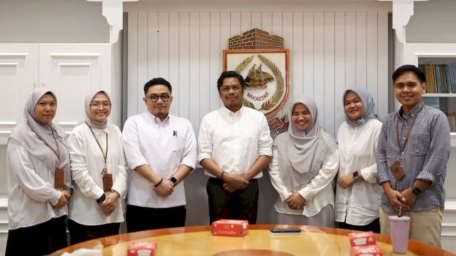 Pj Sekda Makassar, Firman Hamid Pagarra menerima audiensi dari PT Penjamin Infrastruktur Indonesia (PII) di ruang rapat Sekda Makassar, Rabu (14/8/2024). (Foto: Istimewa)