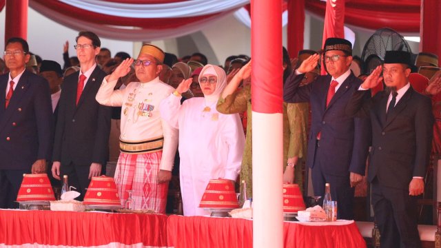 Wali Kota Makassar, Moh Ramdhan Pomanto saat mengikuti upacara peringatan HUT RI ke-79 di Rujab Gubernur Sulawesi Selatan, Jalan Jenderal Sudirman, Makassar, Sabtu (17/8/2024). (Foto: Istimewa)