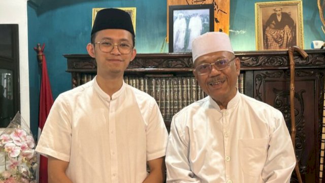 Bakal Calon Wakil Wali Kota Makassar, Ilham Ari Fauzi berkunjung ke kediaman Anre Gurutta Haji (AGH) As-syekh Sayyid Habib A Rahim Assegaf Puang Makka, Senin (19/8/2024). (Foto: Istimewa)