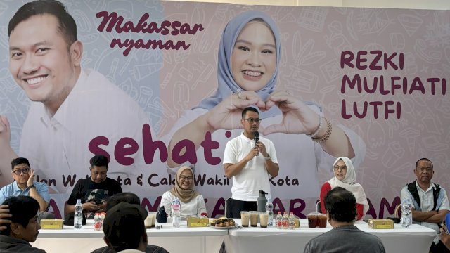 Bakal Calon Wali Kota dan Wakil Wali Kota Makassar, Andi Seto Asapa-Rezki Mulfiati Lutfi dalam sesi jumpa pers jelang deklarasi di Posko Pemenangan Sehati, Jalan AP Pettarani, Makassar, Rabu (21/8/2024). (Foto: Istimewa)