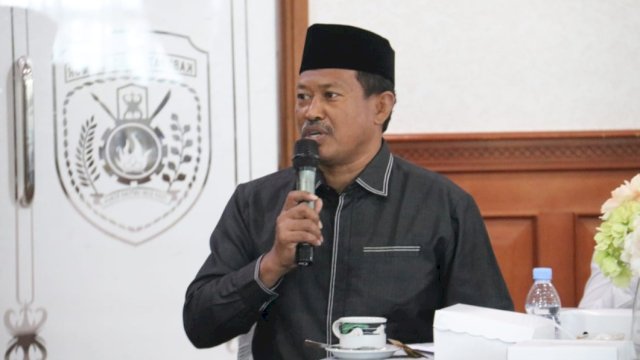 Wakil Ketua DPRD Kutai Timur, Arfan, memberikan sambutan saat Pelantikan Forum Petani Kelapa Sawit (FPKS) Kutim tahun 2024, Sabtu (22/06/2024). (Istimewa)