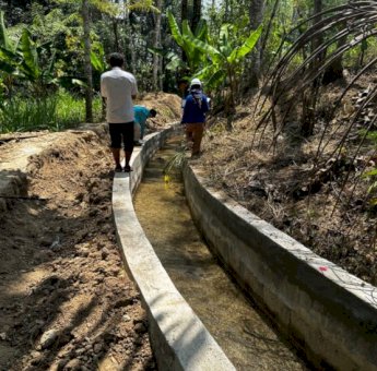 Nikmati Kerja Nyata Pemerintahan Andi Utta-Edy Manaf, Warga Kindang Ucapkan Terima Kasih
