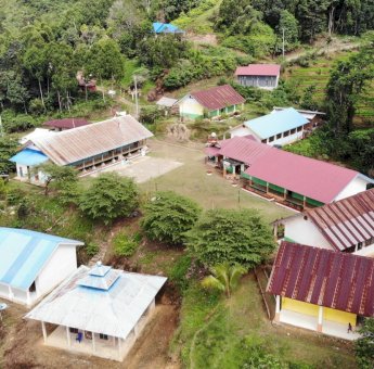 Bertepatan Hari Pelanggan Nasional, PLN Alirkan Listrik 24 Jam ke 25 Desa Terpencil di Sulsel